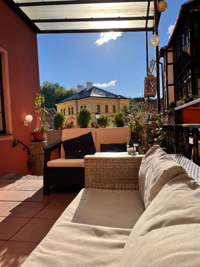 & Restaurant Atmosfera