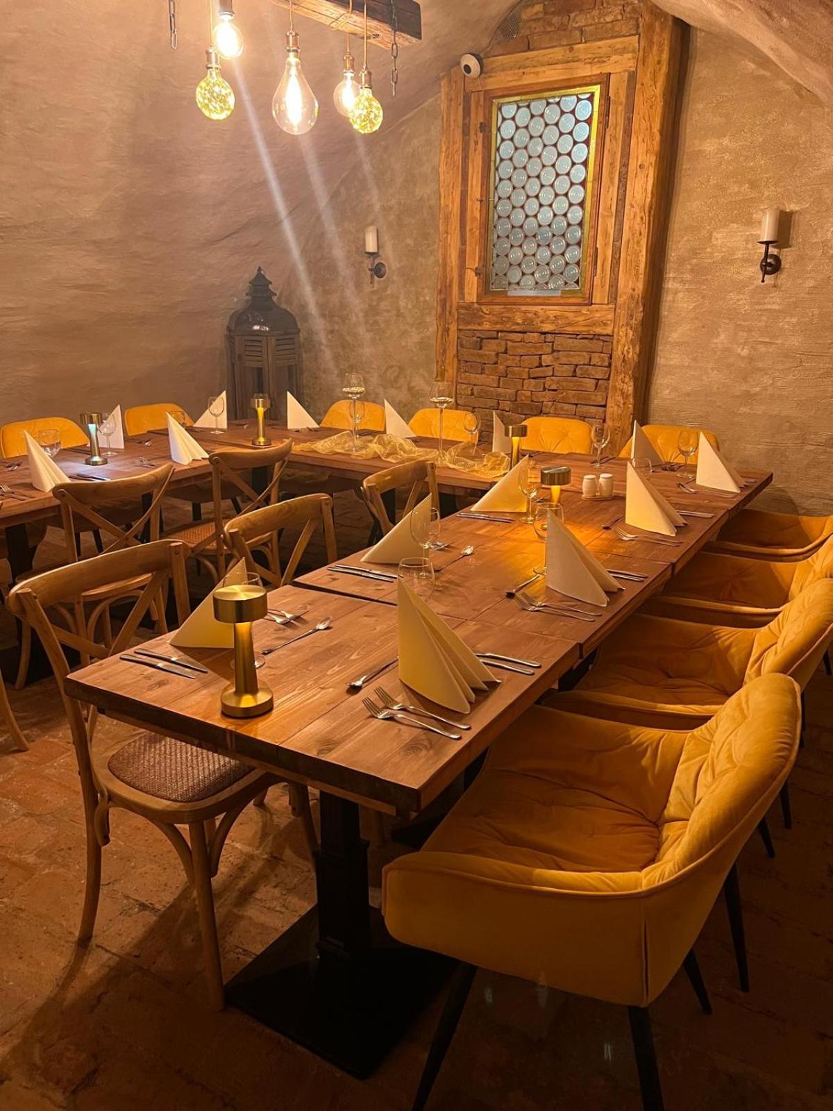& Restaurant Atmosfera 4*
